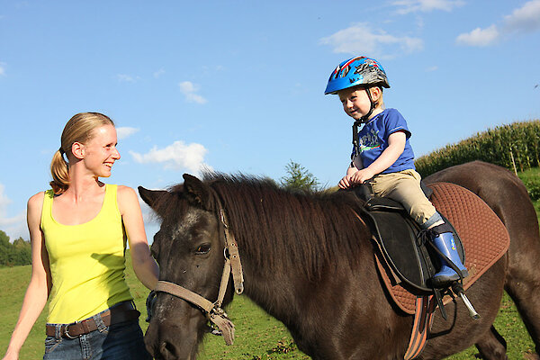 Ponyreiten Familienurlaub im Bayerischen Wald